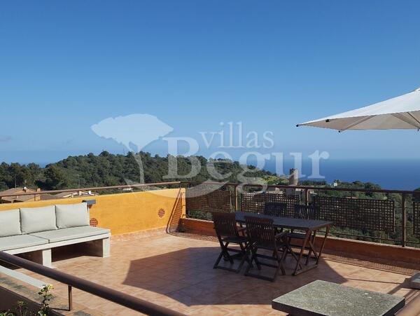 Semi-detached%20house%20with%20lovely%20sea%20and%20mountains%20views%20and%20community%20pool