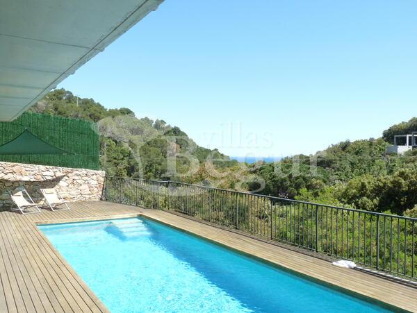 Detached%20house%20with%20pool%20and%20several%20terraces%20with%20lovely%20sea%20views