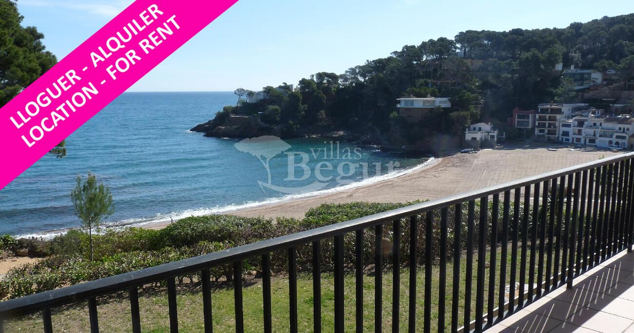 Duplex apartment right on the beach of Sa Riera with private garden
