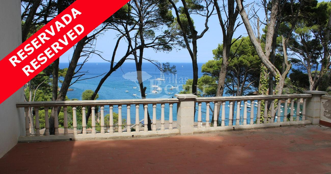 Great property with spectacular sea and beach views in Sa Riera